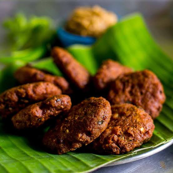 vazhaippoo vadai