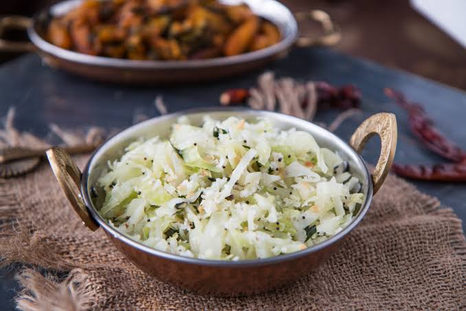 cabbage poriyal