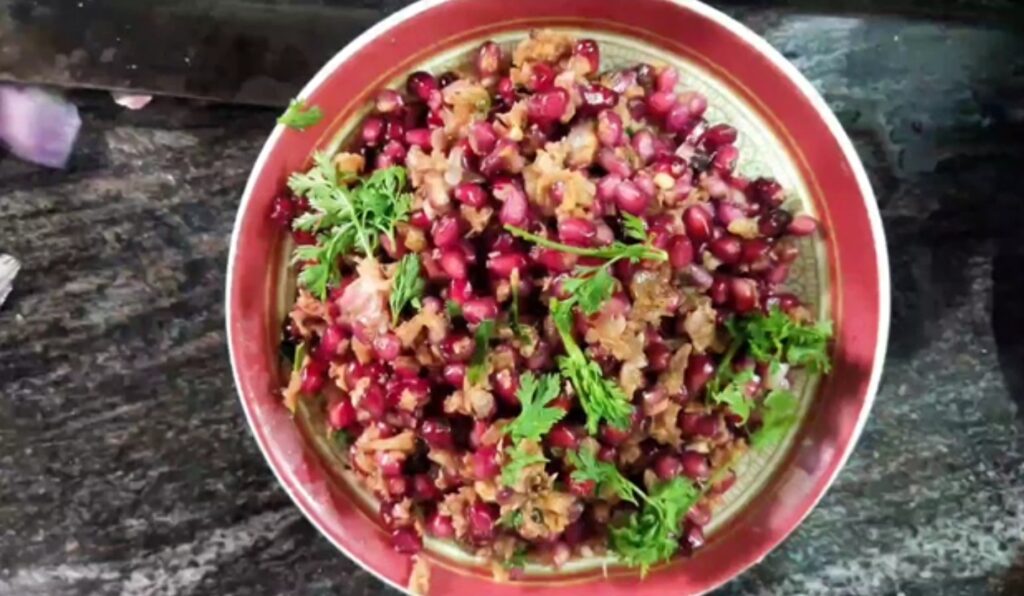 pomegranate poriyal